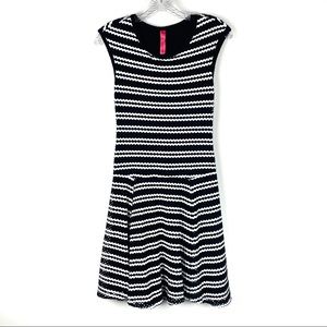 Eight Sixty Skater Dress Size Small Black White
